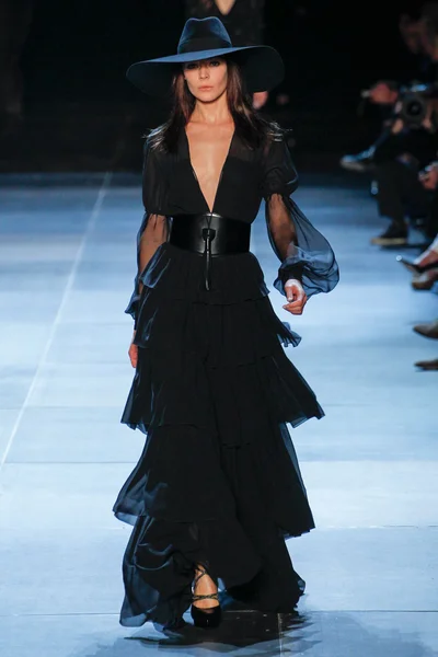 Look 24